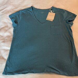 NWT Garnet Hill Teal V-Neck Pocket Tee - Short Sleeve